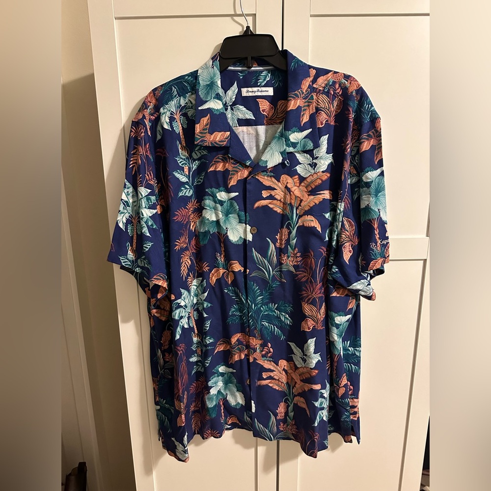 Tommy Bahama silk camp shirt, men’s large